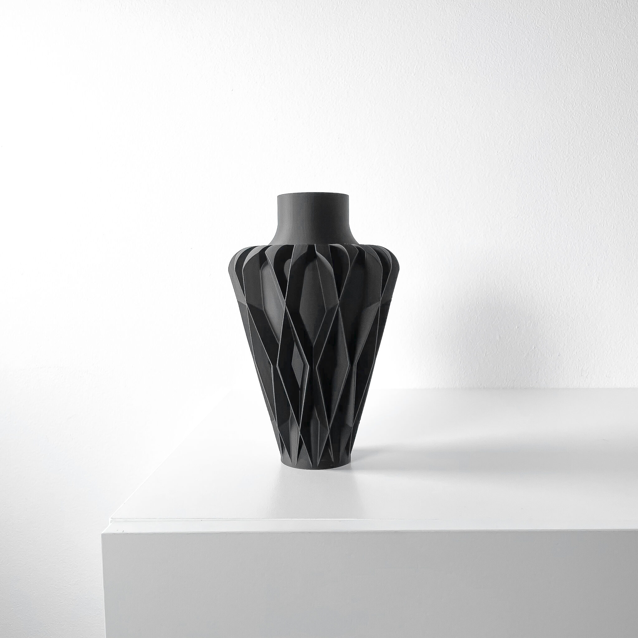 Lunor Vase
