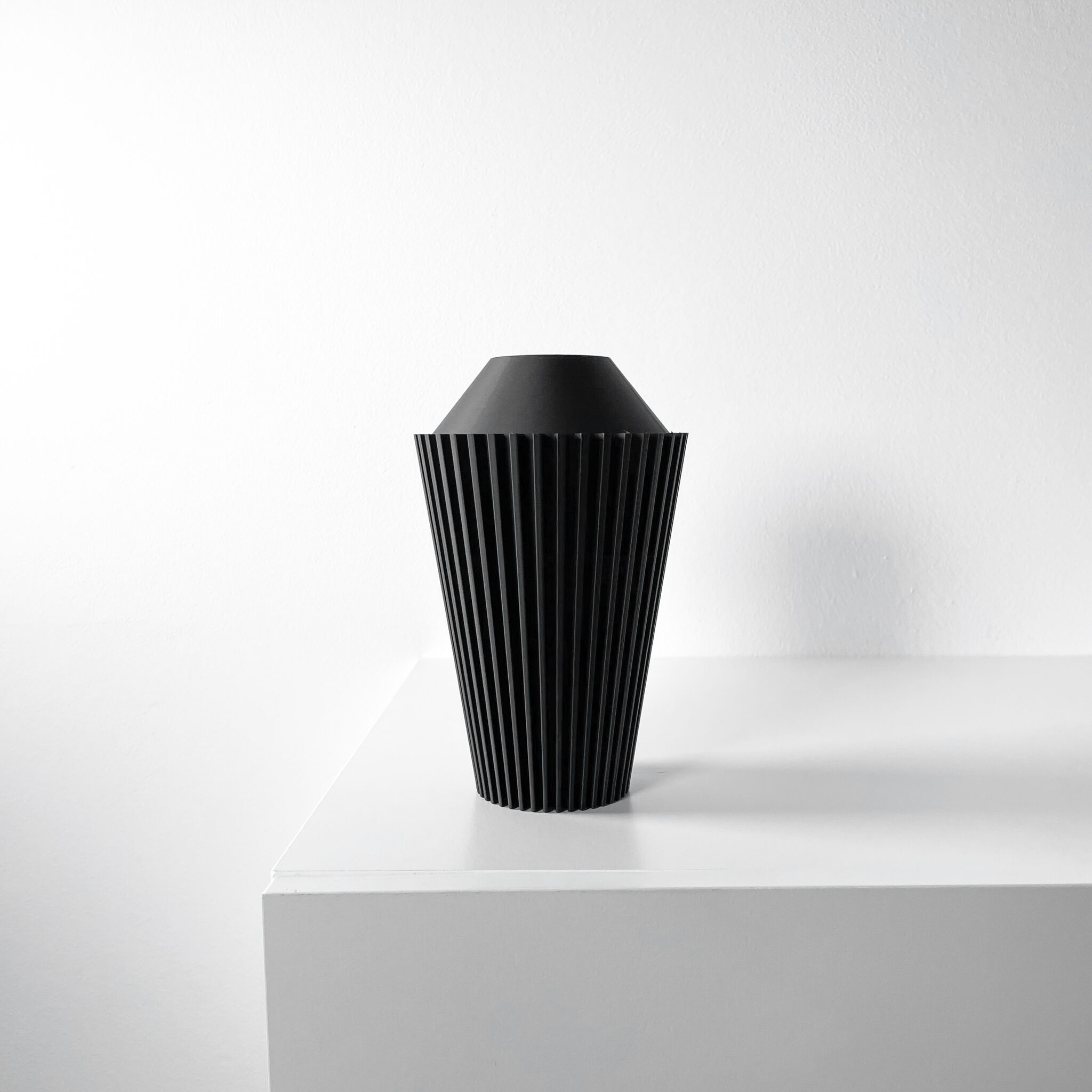 Riveno Vase